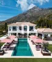 Villa Verdi ONE-OF-A-KIND MANSION IN SIERRA BLANCA